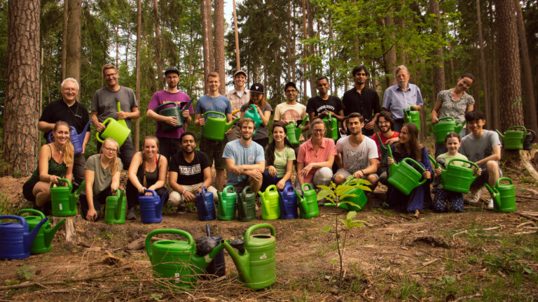 05JUL2019watering_by_AhramChae (11)