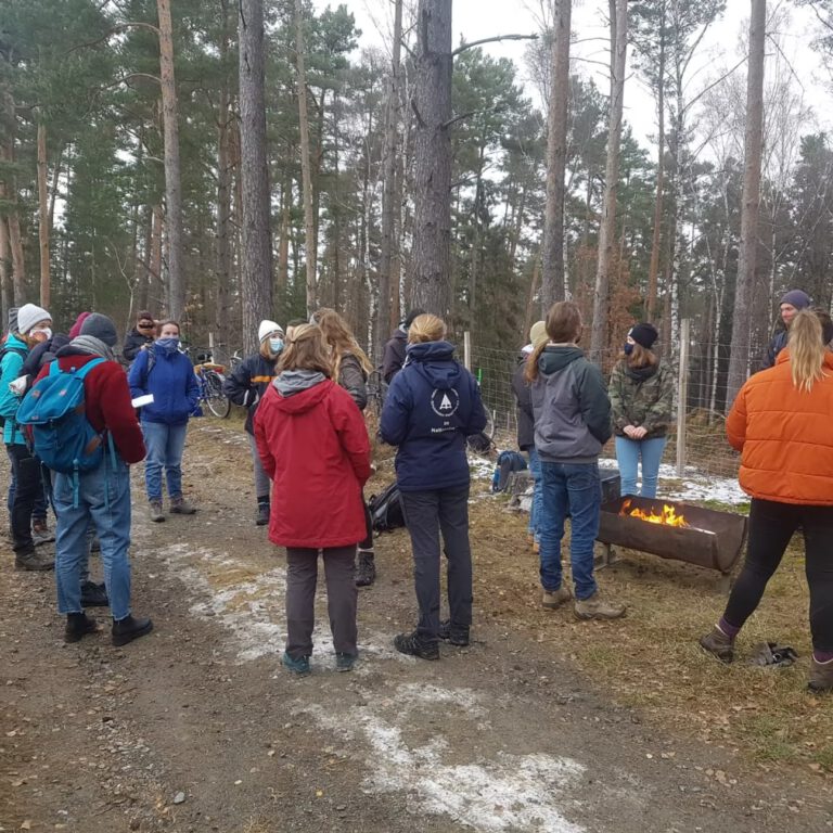 40d985_c6285f8cbb324fe1899901b9e9a70090~mv2